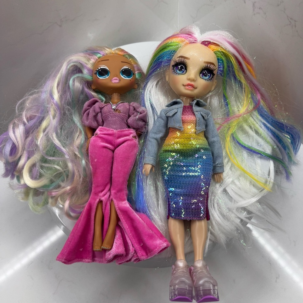Rainbow High Amaya Rainbow and LOL OMG Surprise Twist Queen Fashion Dolls
